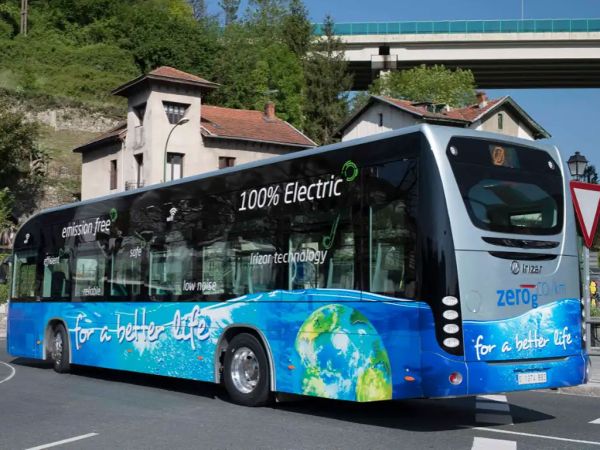Irizar bus samenwerking truckland