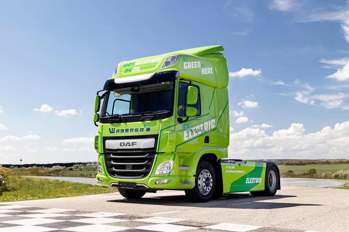 DAF Trucks levert de eerste <kleur>DAF CF Electric</kleur> in Centraal-Europa aan Waberer