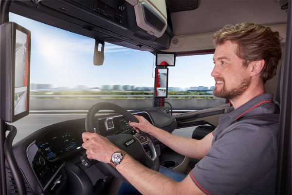 DAF XG interieur chauffeur rijden DAFXG 2025